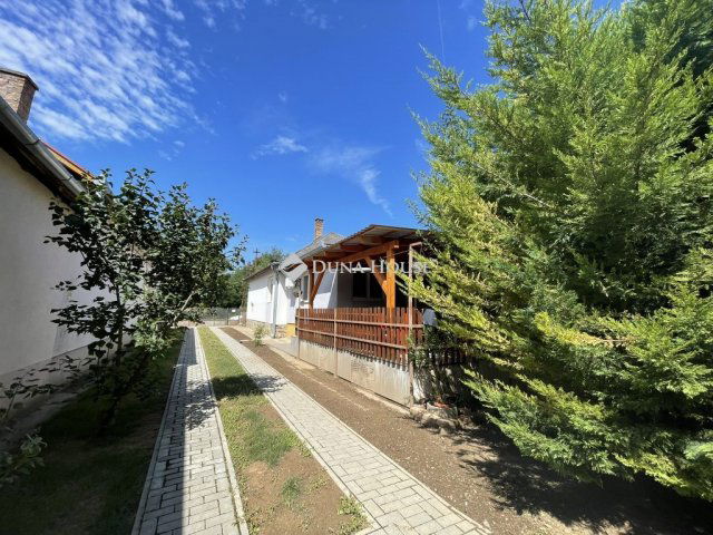 Eladó családi ház, Bonyhádon 80 M Ft, 4 szobás