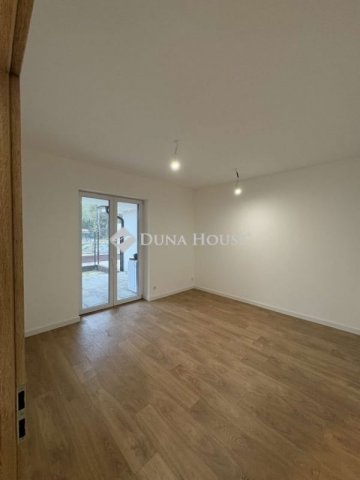 Eladó ikerház, Gödön 120 M Ft, 4 szobás / költözzbe.hu