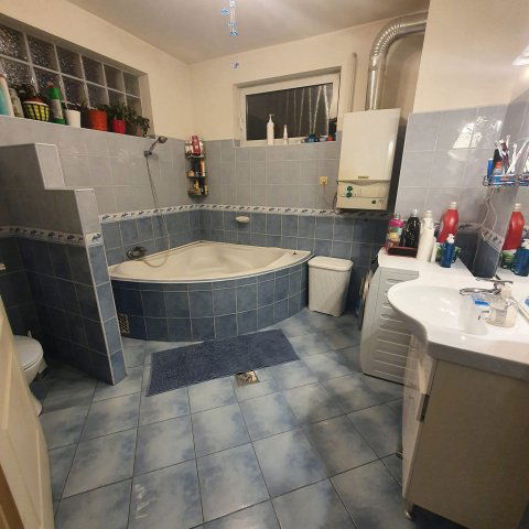 Eladó családi ház, Gödön 135 M Ft, 7 szobás