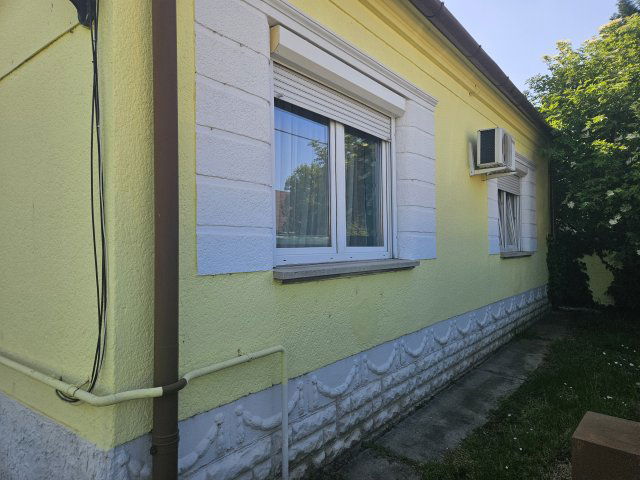 Eladó családi ház, Győrött 49.9 M Ft, 2 szobás