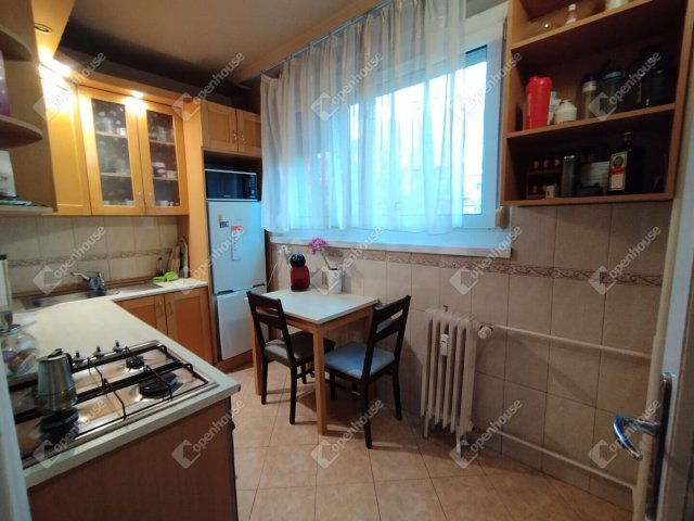 Eladó panellakás, Győrött 52 M Ft, 2 szobás