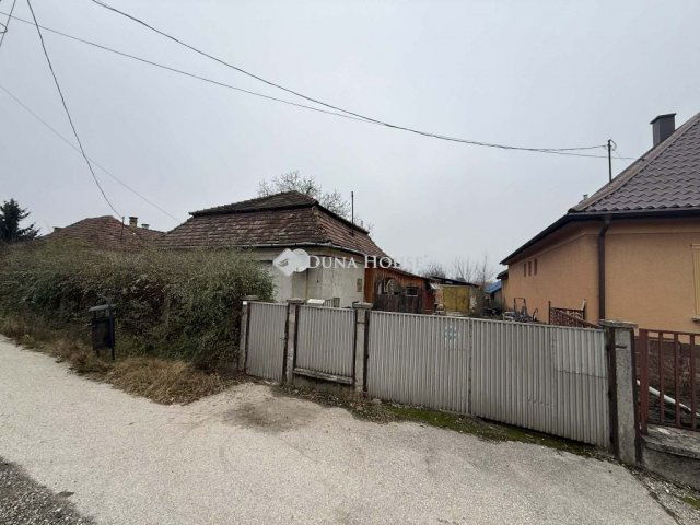 Eladó családi ház, Bicskén, Táncsics Mihály utcában 80 M Ft