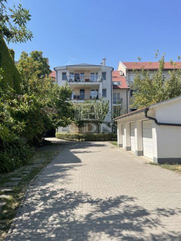 Kiadó téglalakás, albérlet, Szegeden 222 E Ft / hó, 2 szobás