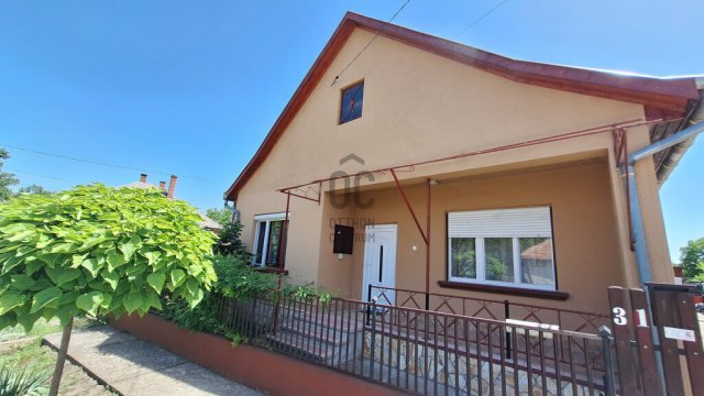 Eladó családi ház, Abonyban 59.9 M Ft, 3 szobás