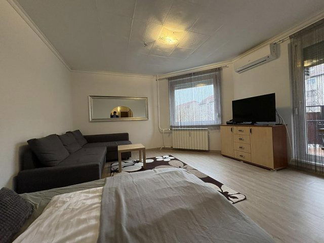 Eladó panellakás, Dunakeszin 79.9 M Ft, 3 szobás