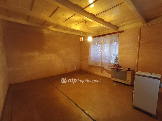 Eladó családi ház, Jászfényszarun 13.9 M Ft, 2 szobás