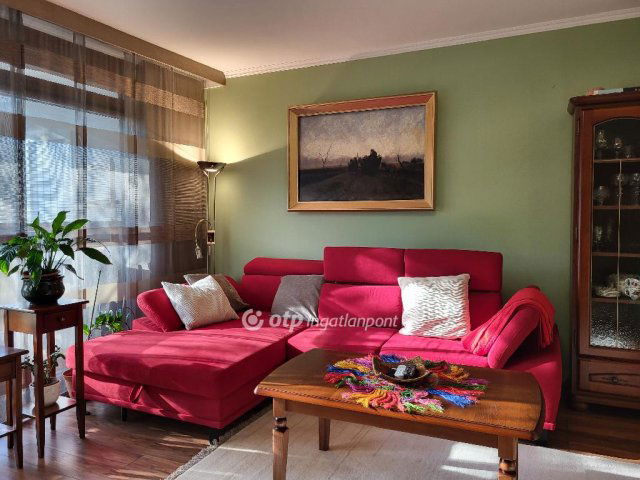 Eladó panellakás, Siófokon 85 M Ft, 2 szobás