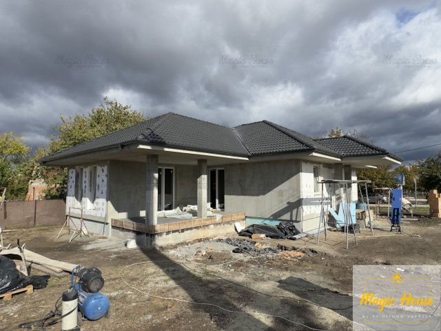 Eladó családi ház, Pusztaszabolcson 93 M Ft, 4 szobás