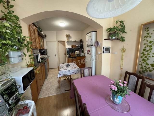 Eladó családi ház, Székesfehérvárott 82 M Ft, 3 szobás