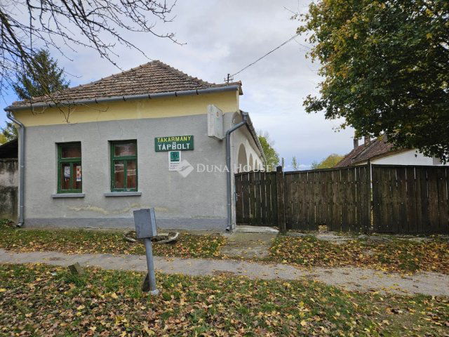 Eladó családi ház, Lovászpatonán 9.9 M Ft