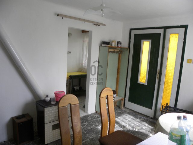 Eladó családi ház, Mohácson 9.3 M Ft, 1 szobás
