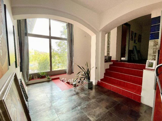 Eladó családi ház, Pécsett 115 M Ft, 3+1 szobás