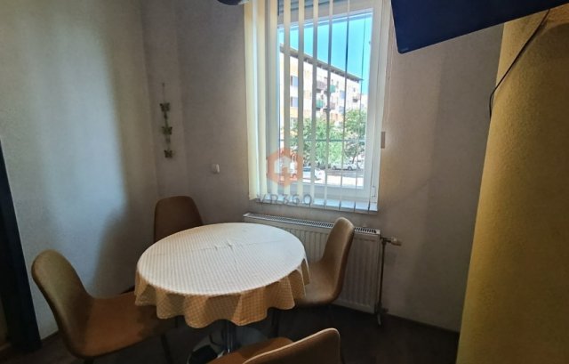 Kiadó téglalakás, albérlet, Pécsett 165 E Ft / hó, 1 szobás