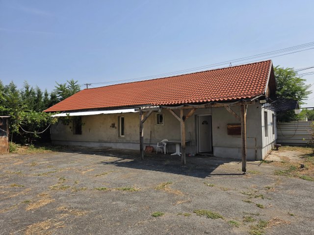 Eladó családi ház, Hatvanban 35 M Ft, 3 szobás