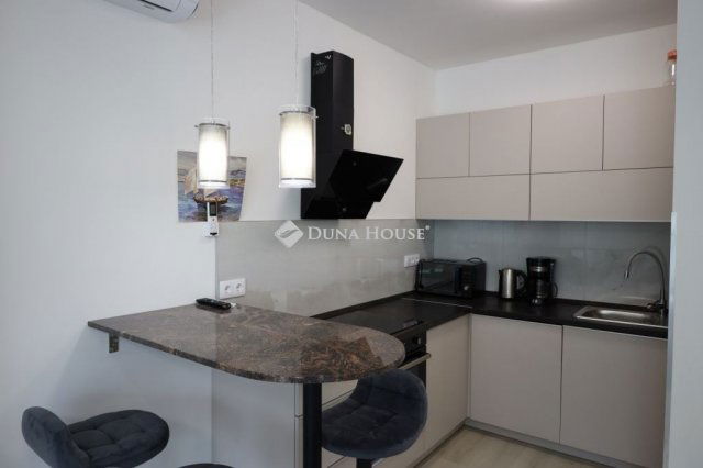 Kiadó téglalakás, albérlet, Debrecenben 450 E Ft / hó, 3 szobás