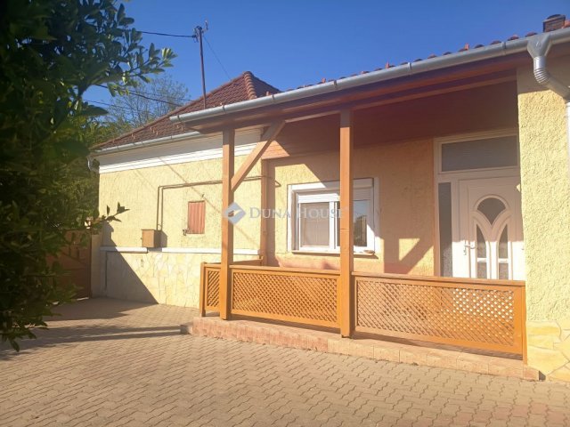 Eladó családi ház, Hidegségen 53 M Ft, 3 szobás