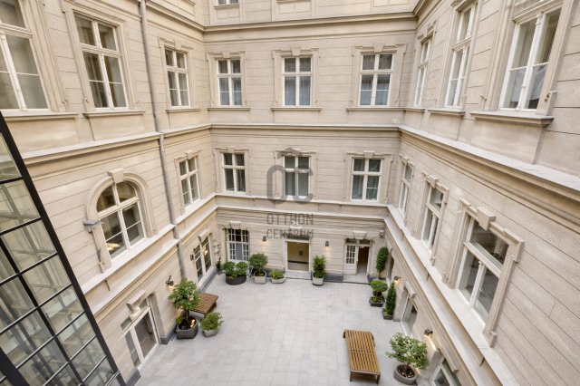 Eladó téglalakás, Budapesten, V. kerületben, Kálvin téren