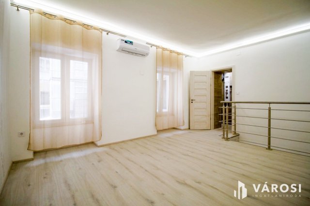 Kiadó téglalakás, albérlet, Budapesten, V. kerületben, 3 szobás