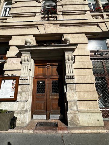 Kiadó téglalakás, albérlet, Budapesten, I. kerületben, 3 szobás