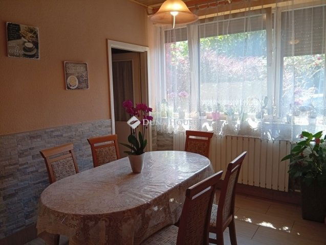 Eladó családi ház, Dányon 55 M Ft, 4+2 szobás