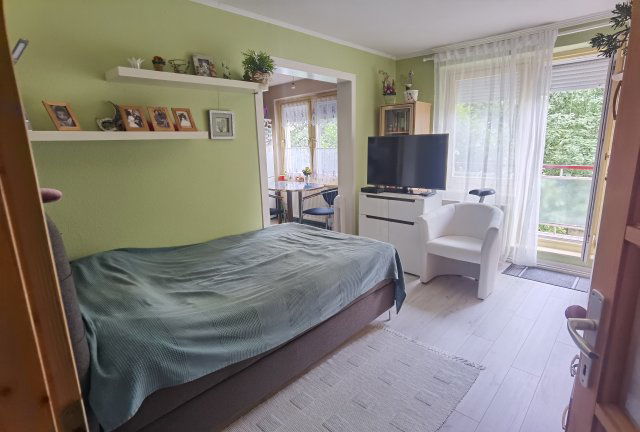 Eladó téglalakás, Budapesten, XVI. kerületben, Újszász utcában