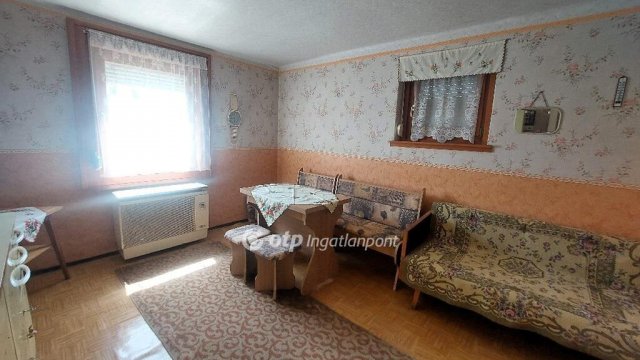 Eladó családi ház, Kartalon 58 M Ft, 3 szobás