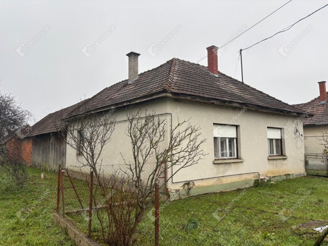 Eladó családi ház, Kálócfán 13.5 M Ft, 2 szobás