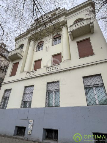 Eladó téglalakás, Budapesten, VI. kerületben, Dózsa György úton