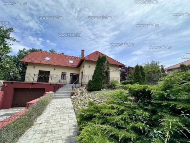 Eladó családi ház, Ürömön 229 M Ft, 5 szobás