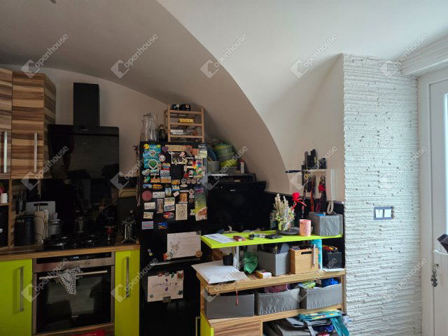Eladó téglalakás, Sopronban 49.5 M Ft, 2 szobás
