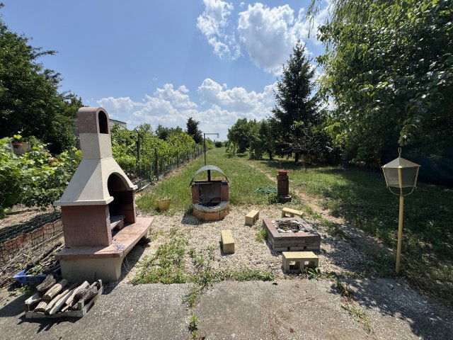 Eladó nyaraló, Győrött 11.9 M Ft, 1 szobás