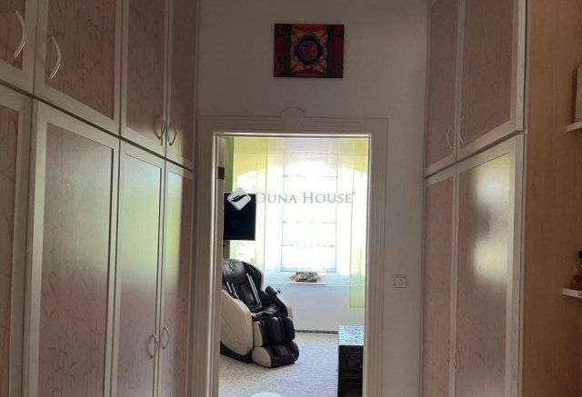 Eladó családi ház, Dabason 299 M Ft, 8 szobás