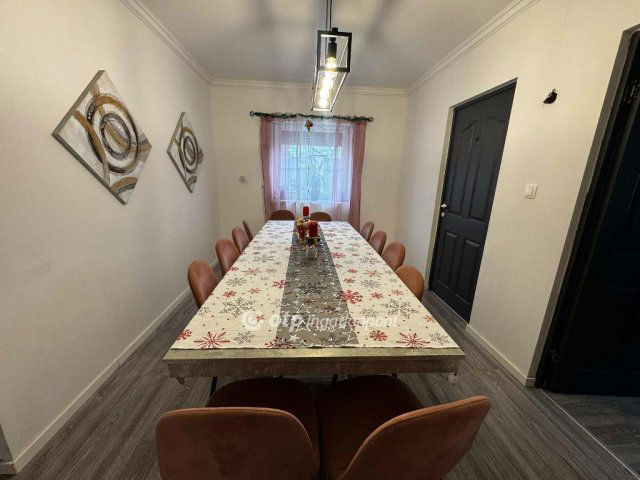 Eladó családi ház, Hosszúpályin 39.999 M Ft, 4 szobás