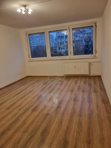 Kiadó panellakás, albérlet, XIV. kerületben, Tihany utcában
