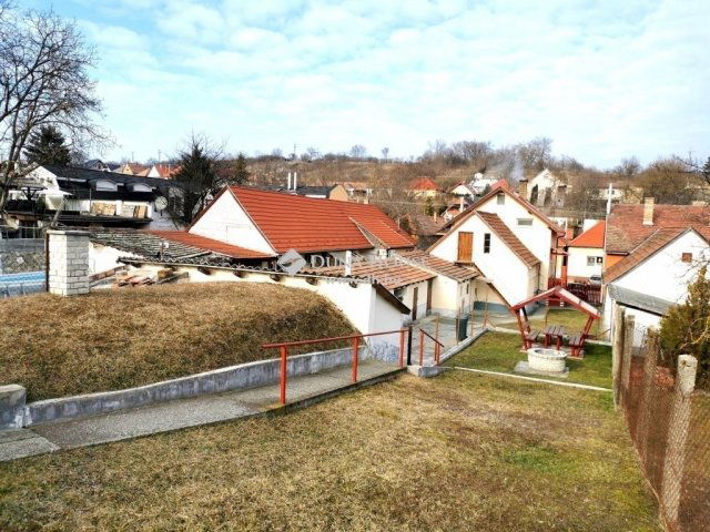 Eladó családi ház, Leányváron 69.99 M Ft, 5 szobás