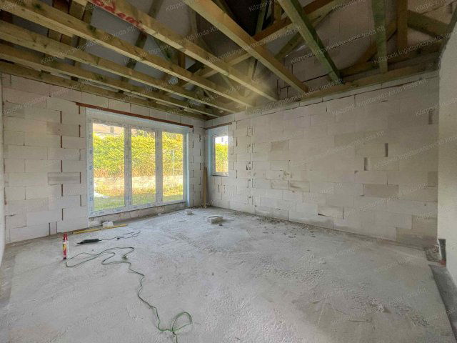 Eladó családi ház, Tatabányán 73 M Ft, 2+2 szobás