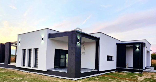 Eladó családi ház, Zalaegerszegen 231.9 M Ft, 4 szobás