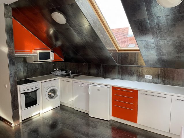 Kiadó téglalakás, albérlet, Tatán 250 E Ft / hó, 3 szobás