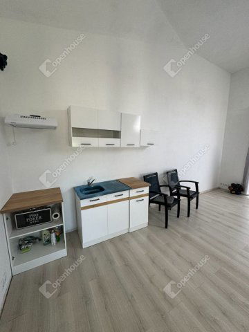 Eladó panellakás, Sopronban 43 M Ft, 1 szobás