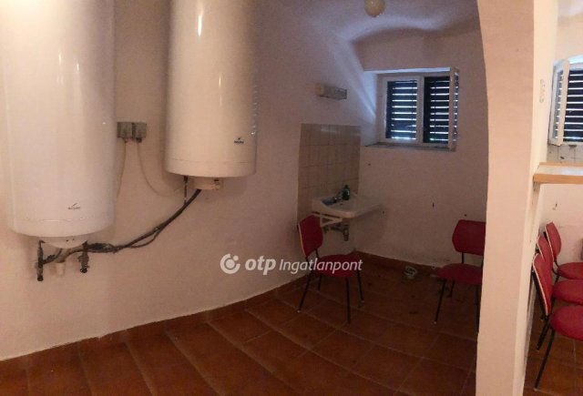 Eladó nyaraló, Fonyódon 115 M Ft, 6 szobás