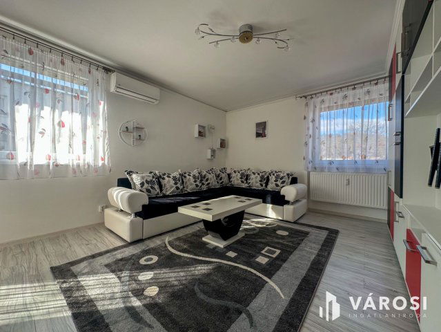 Kiadó téglalakás, albérlet, Salgótarjánban 140 E Ft / hó