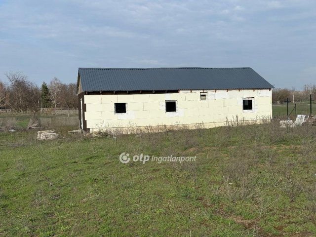 Eladó családi ház, Hernádon 15 M Ft, 3 szobás