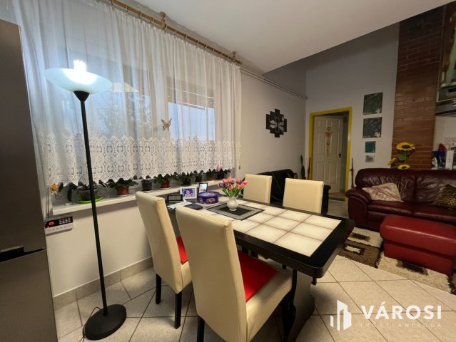 Eladó családi ház, Hajdúsámsonon 89.9 M Ft, 5 szobás