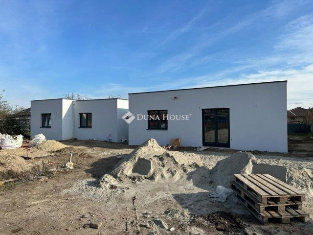 Eladó ikerház, Albertirsán 45.3 M Ft, 2 szobás