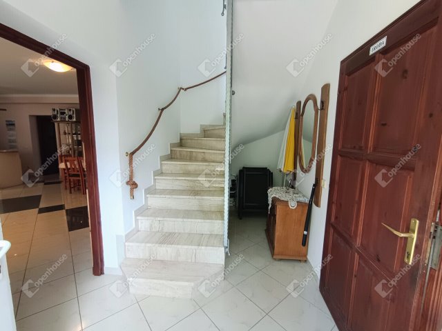 Eladó hotel, Zalakaroson 309.76 M Ft, 24 szobás