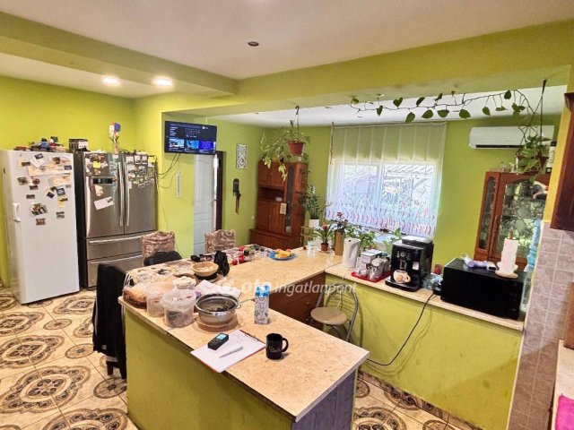 Eladó családi ház, Tiszaföldváron 30 M Ft, 3 szobás