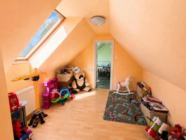 Eladó családi ház, Gyömrőn 104.5 M Ft, 4 szobás