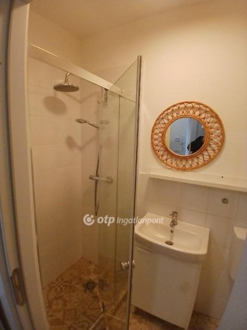 Eladó családi ház, Martonvásáron 109 M Ft, 4+1 szobás