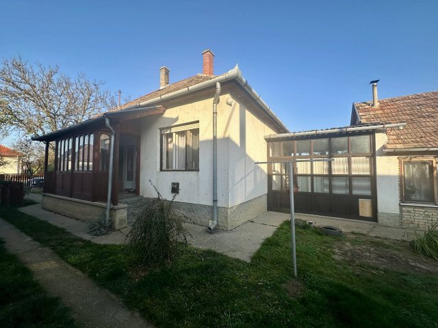 Eladó családi ház, Marcaliban 47.9 M Ft, 3 szobás