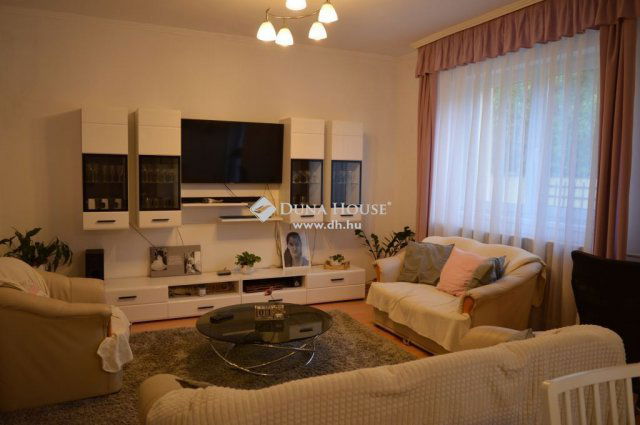 Eladó családi ház, Debrecenben 108.9 M Ft, 6 szobás